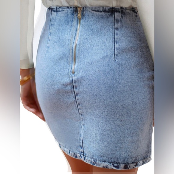 Acid Wash Denim Tulip Skirt - Picture 3 of 7
